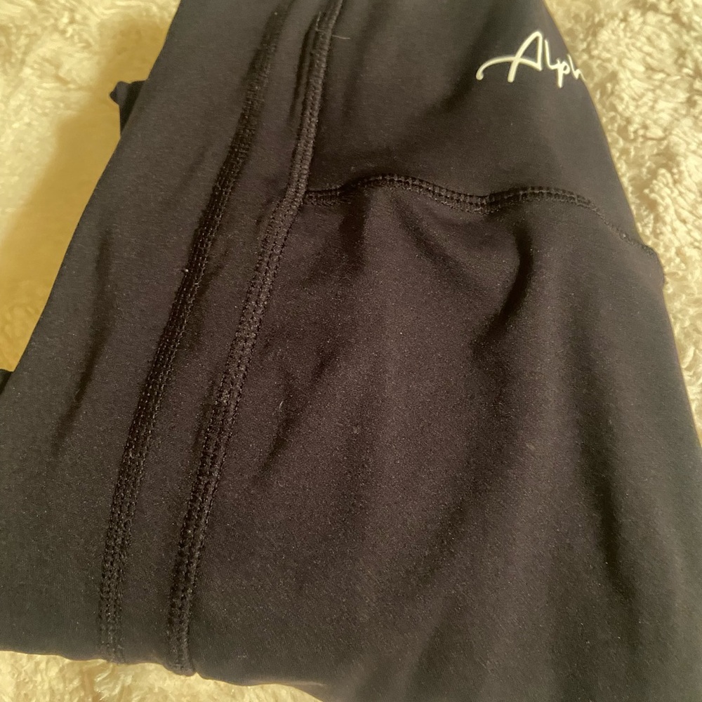 New alphalete leggings black